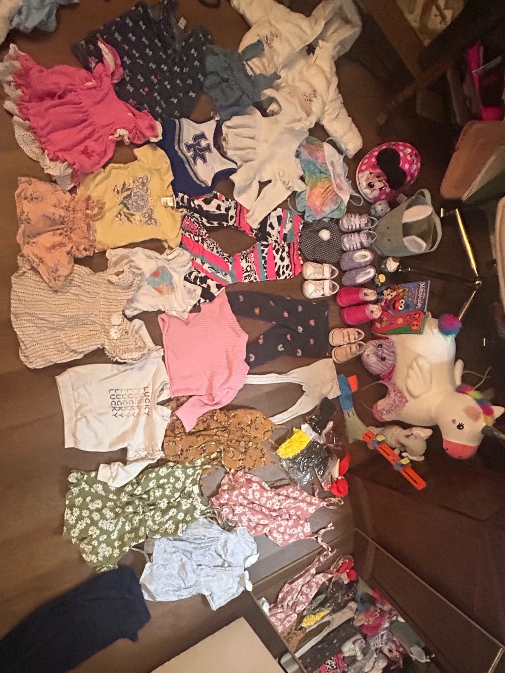 18 months-2t (shoes: 4/5) Kids Mixed Clothing & Toy Lot